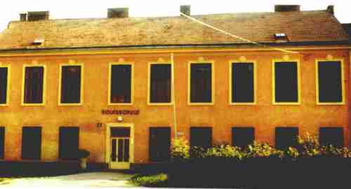 Volksschule am Kardinal Piffl Platz